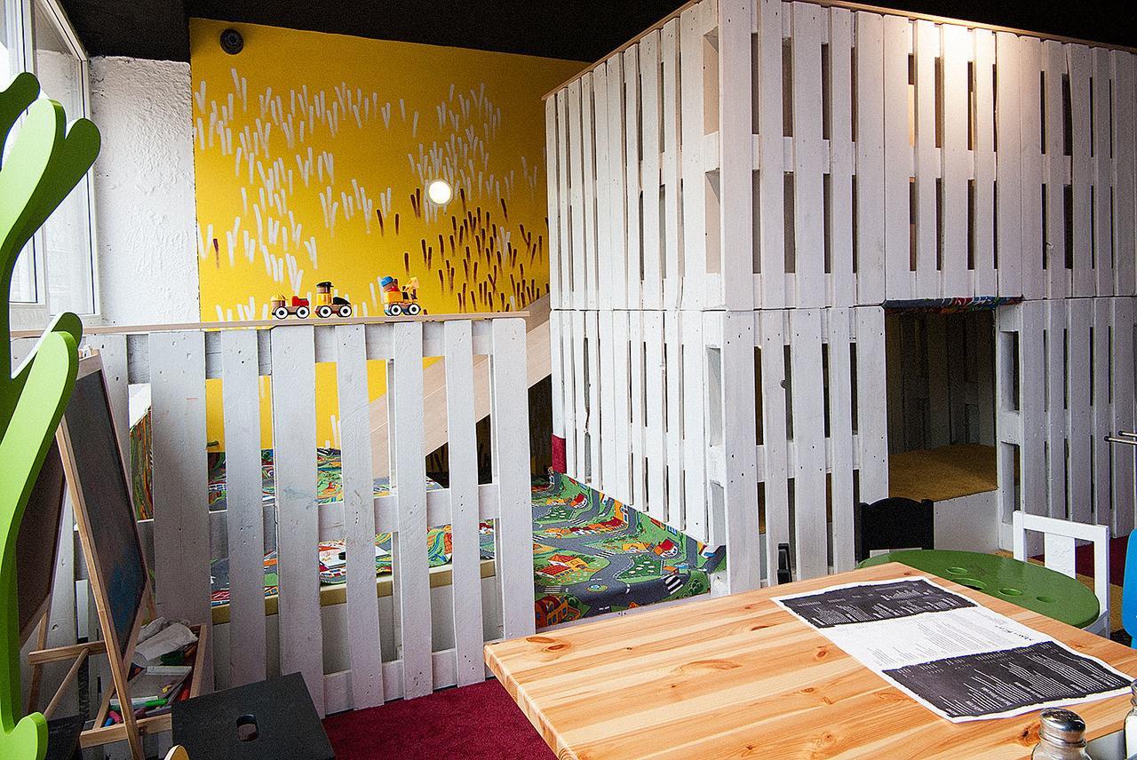 Mari Kiri Penzion Bratislava Exterior photo